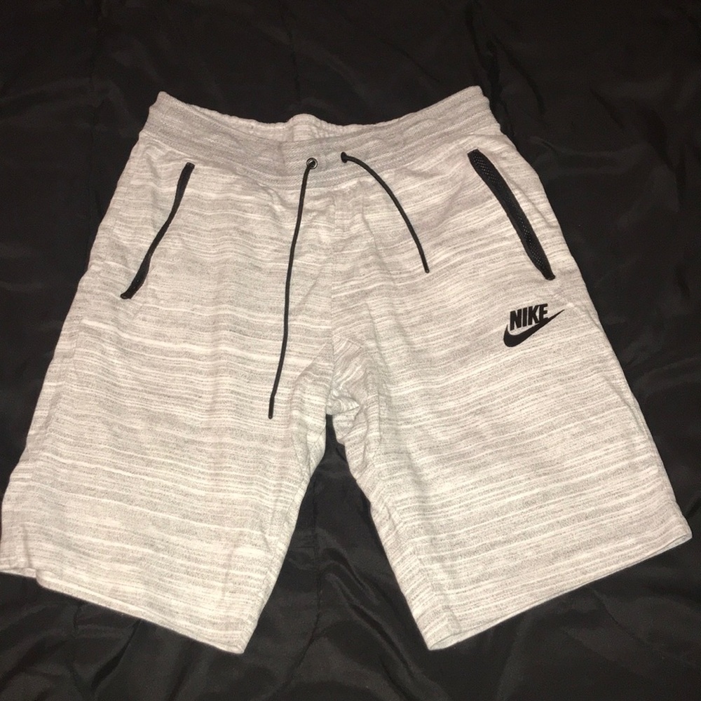 Nike Shorts (L)